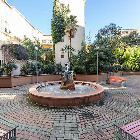 Eden Park - 2 Pieces, Proche